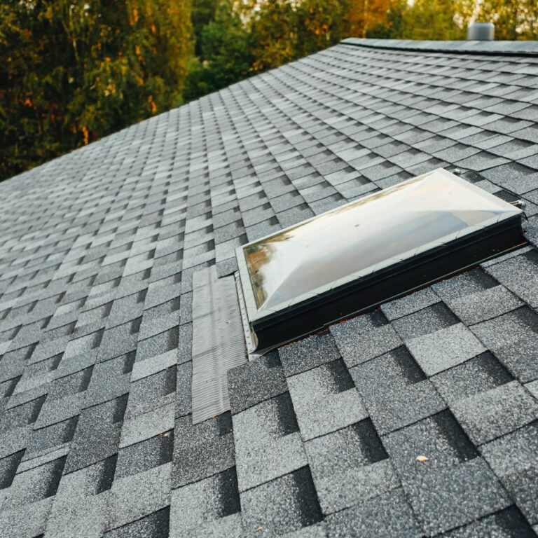 Energy Efficient Flat Roof Options: Cool Surfaces, Insulation and Solar