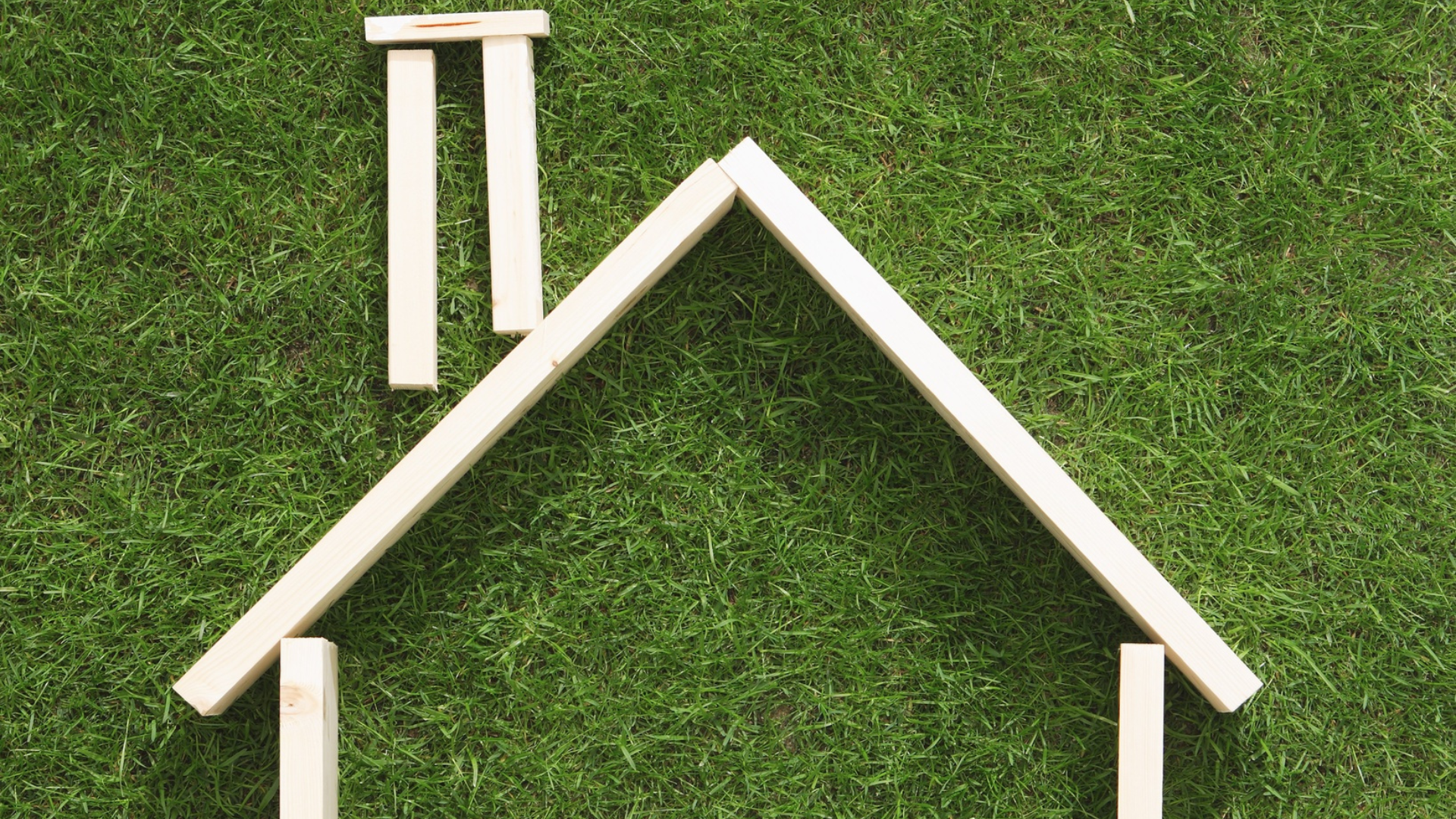 Green Eco-Friendly Roofing