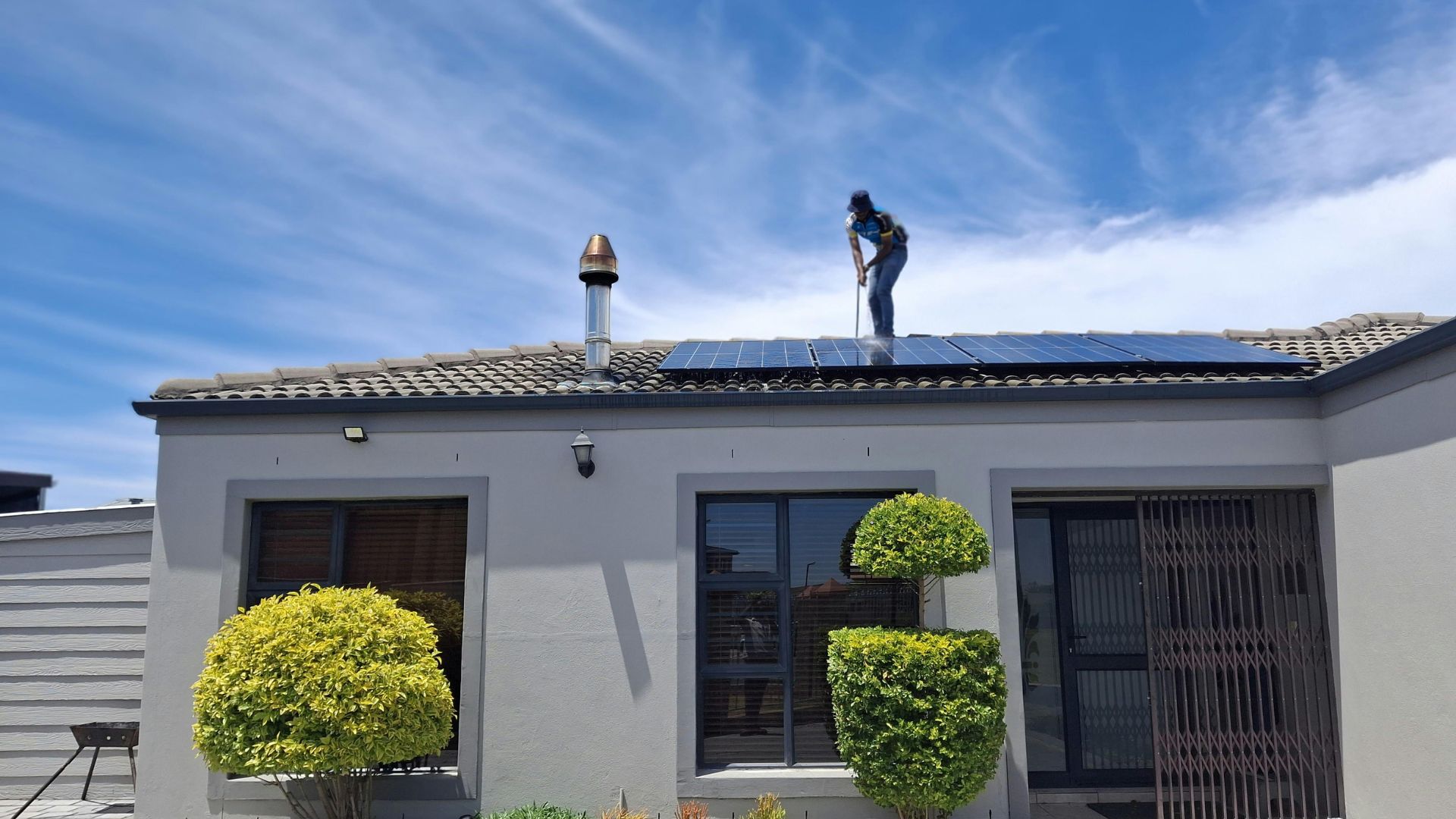 Roof Inspection Checklist for Woodland Hills Homeowners